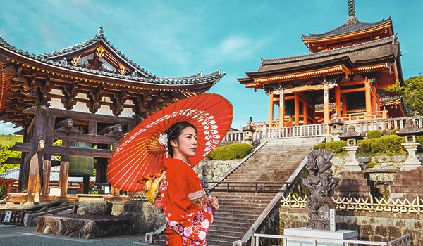 Tomar un tour a Japón con vuelo, hotel, desayunos y guías incluidos este 2023 es lo mejor que puedes hacer. Además podrás subirte al tren bala