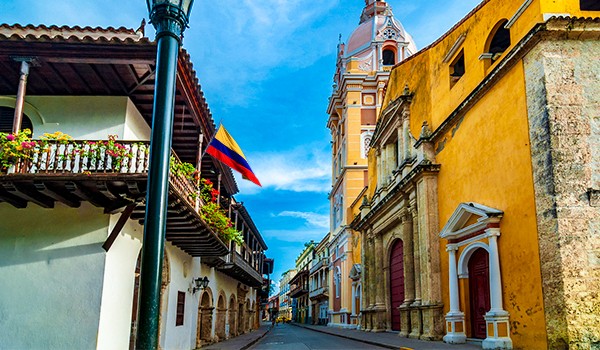 Viaje en grupo a Colombia saliendo de CDMX, conoce Medellín, Cartagena y Bogotá. Una experiencia increíble con tours, hotel, desayunos, traslados y vuelos.